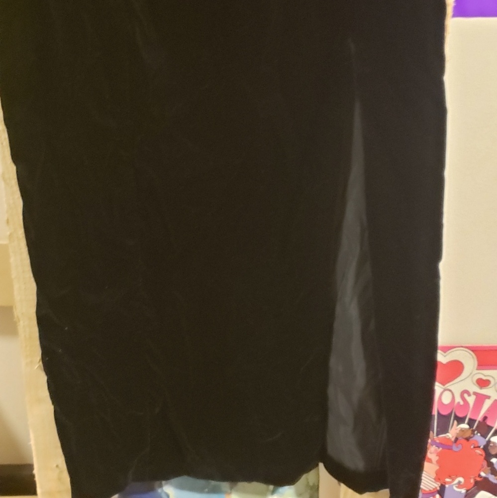 Sleek velvety evening dress - Picture 4 of 4